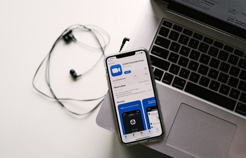 Titelmotiv - Professionelle Instant-Messaging-Dienste für die digitale Vernetzung im Homeoffice - Artikel im Blog von Host Europe