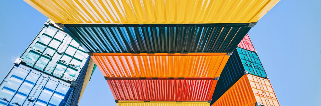 Titelmotiv - Docker-Container betreiben - Eine Einführung - Expertenartikel von Oliver Sturm