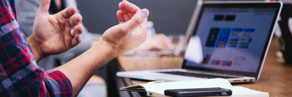 Titelmotiv - WordPress-Footer bearbeiten: ein relevanter Platz für Marketing und Vertrieb