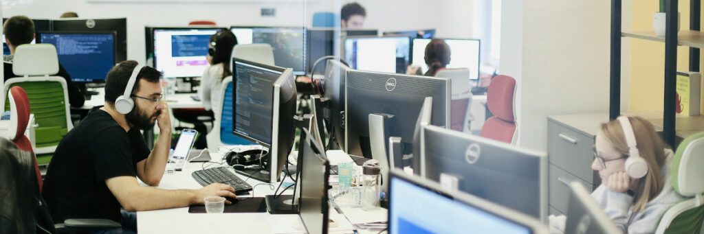 Titelmotiv des Blogartikels zum Thema: ChatGPT für Entwickler – Teil 3: ChatGPT Prompts und Beispiele