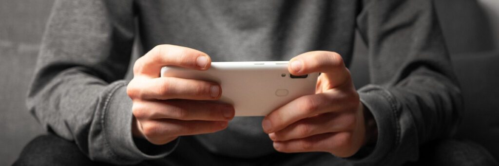 Titelmotiv des Blogartikels zum Thema: Mobile Navigation: Tipps für eine daumenfreundliche Benutzerführung