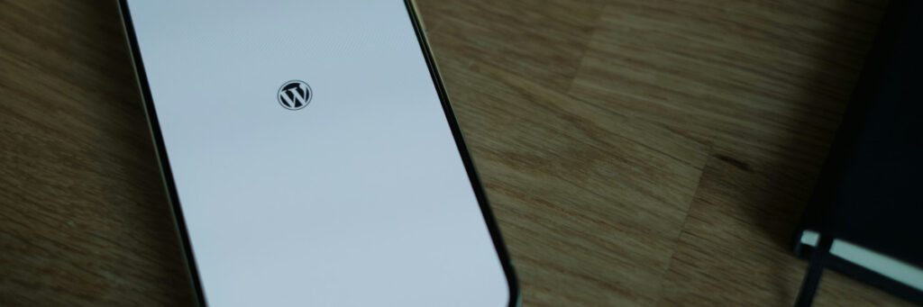 Titelmotiv des Blogartikels zum Thema: WordPress-Server: Warum Technik wichtiger ist als Design