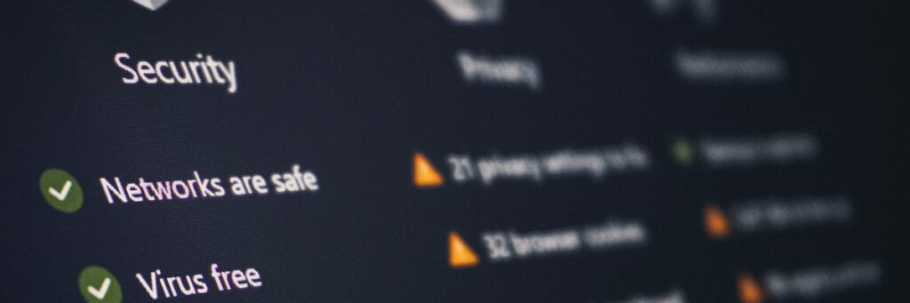 Titelmotiv des Blogartikel zum Thema: Bedrohungslage im Web: Warum Sicherheit kein einmaliges Projekt ist